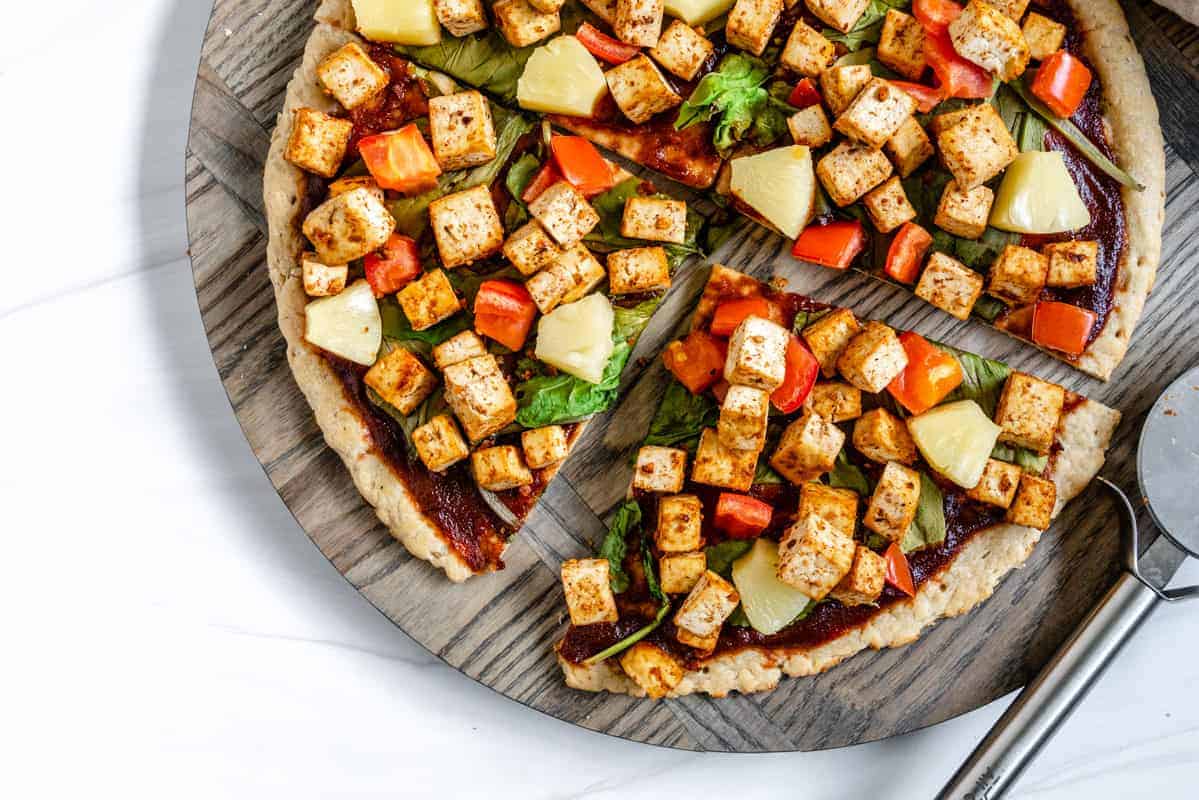Vegan BBQ Pizza (Cheeseless Pizza with Tofu) 