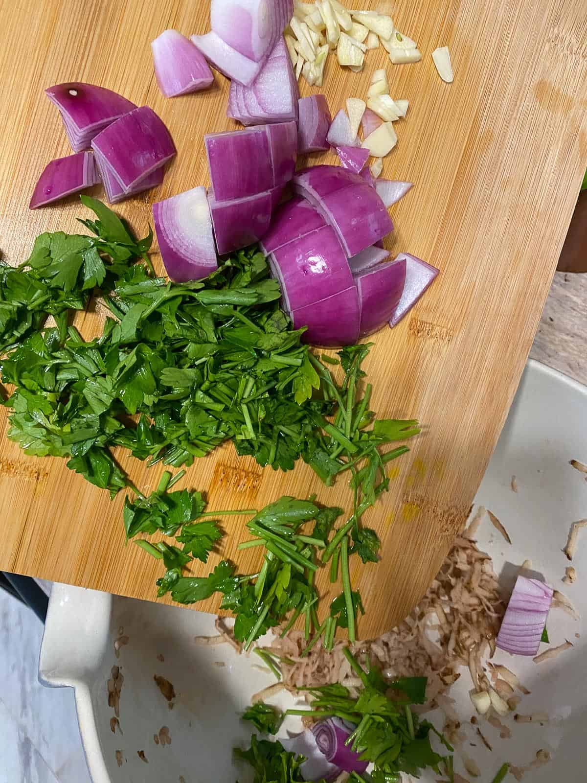 فرآیند اضافه ، سبزیجات به کاسه