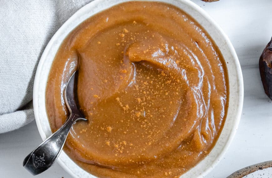 4-Ingredient Vegan Date Caramel Sauce