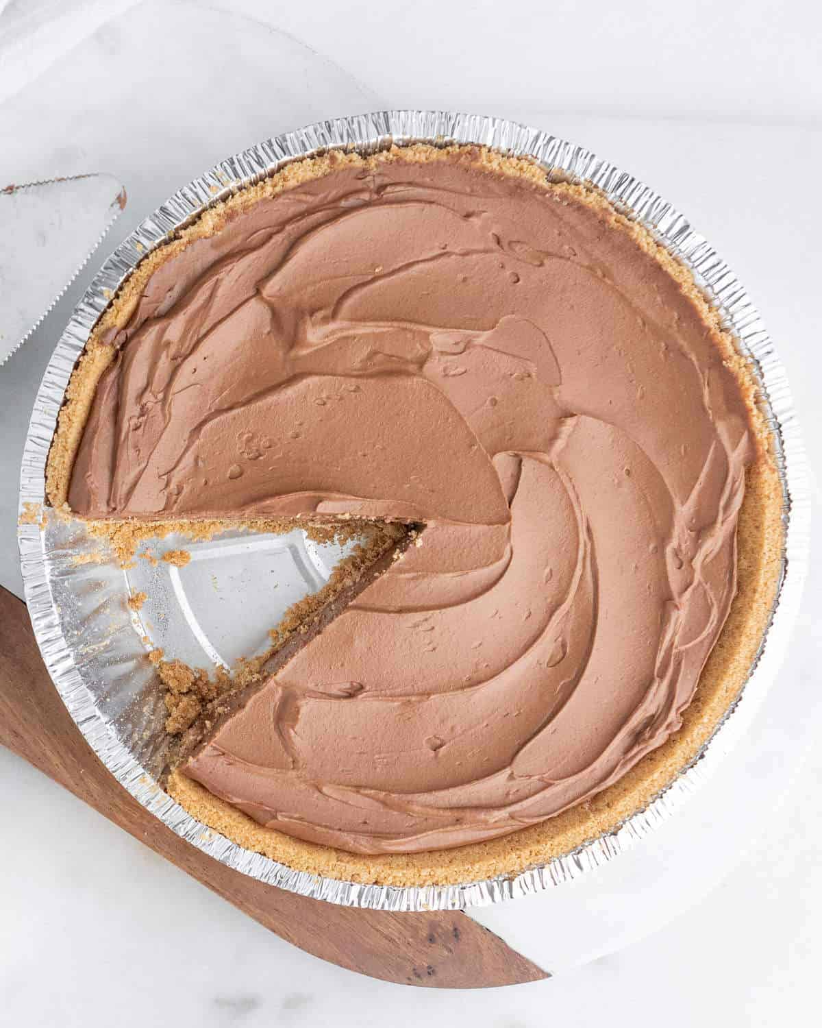 Creamy Vegan Chocolate Pie (4 Ingredients| Nut-free!)