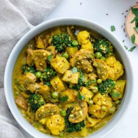 Perfect Potato and Pea Coconut Curry Plant Based on a Budget 2