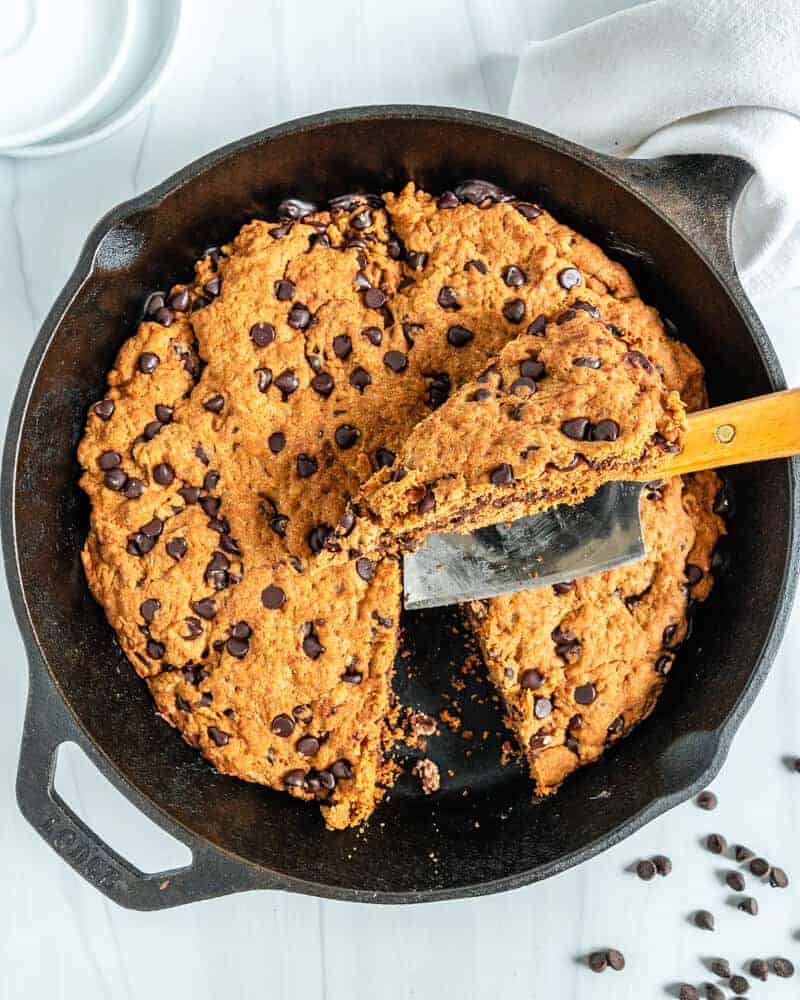 Top view of a skillet chocolate chip cookie.