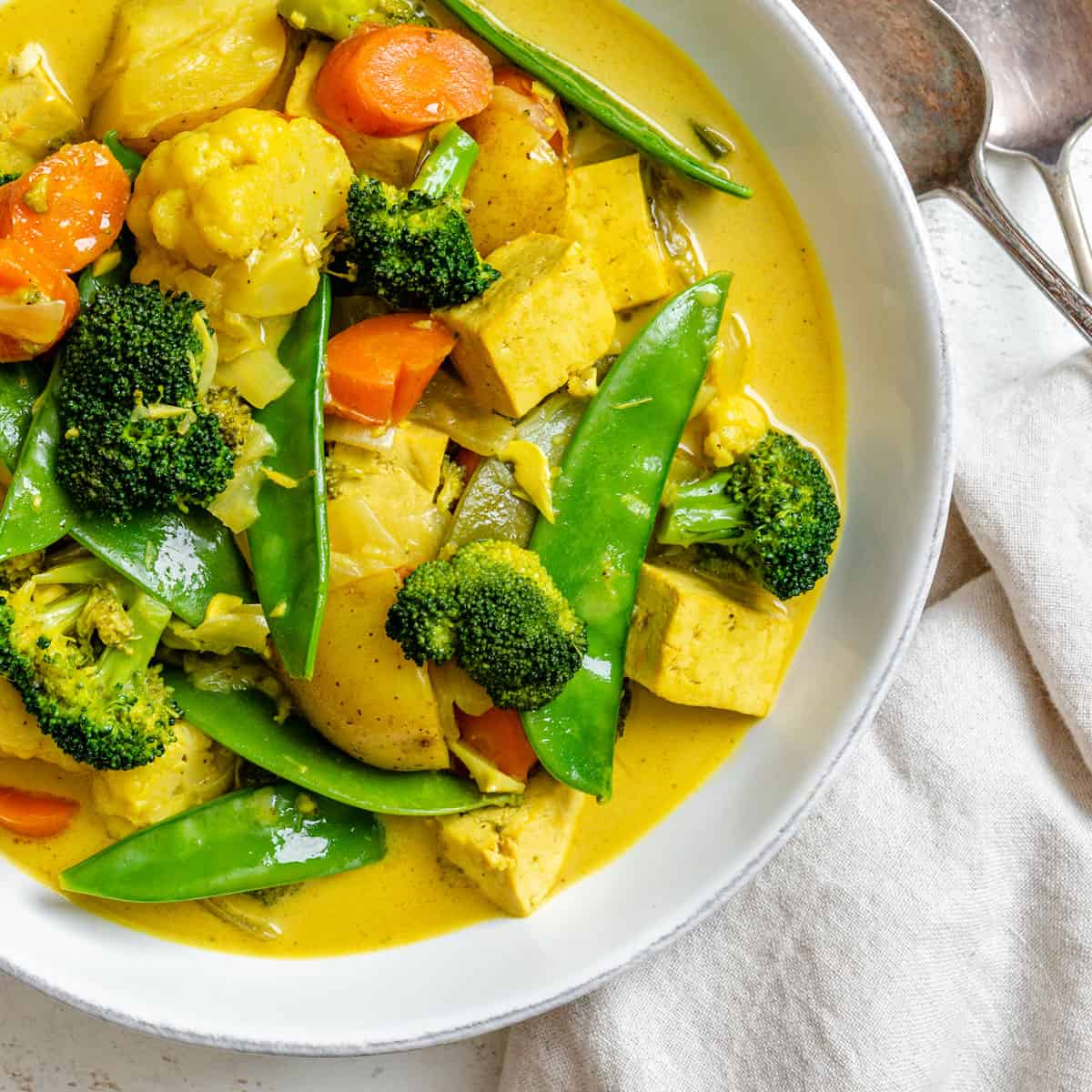 Easy Tofu Vegetable Coconut Curry