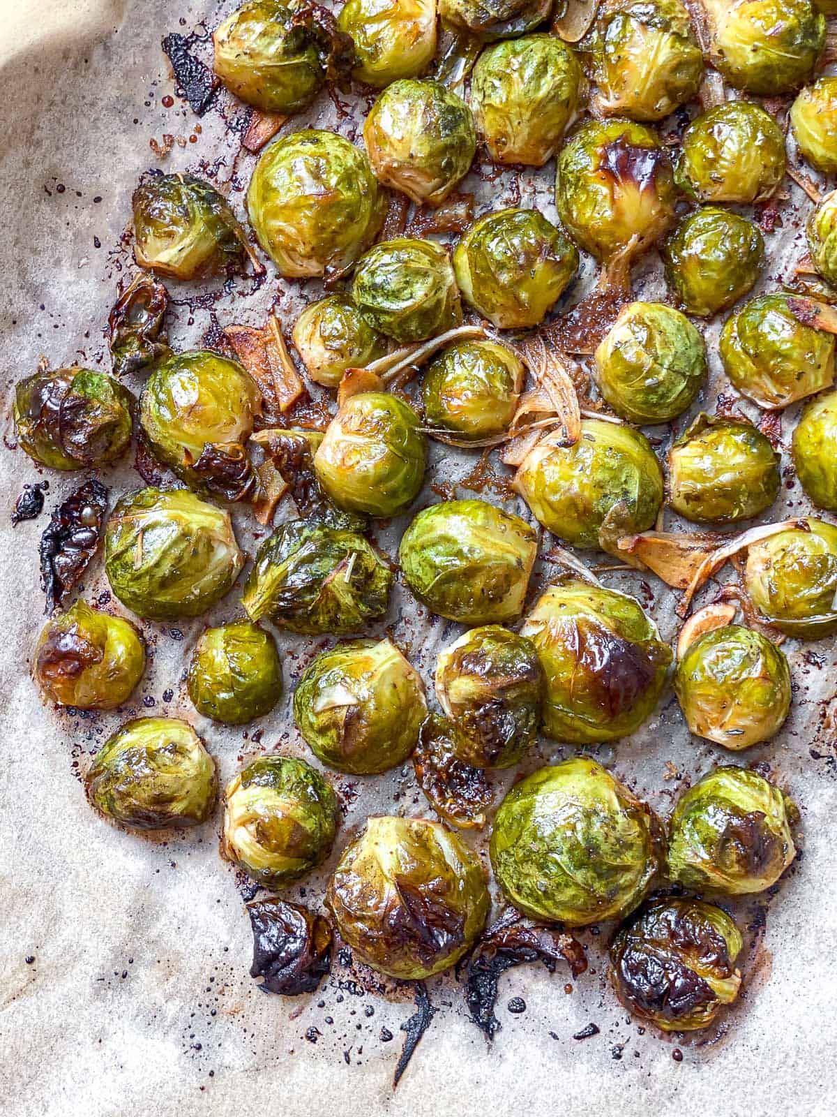 process s،t of brussels sprouts post being baked on baking tray