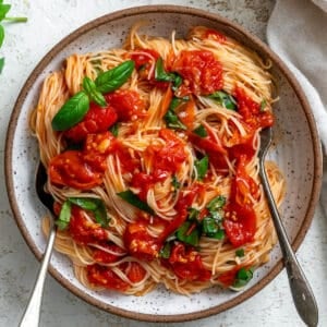 completed 15-Minute Cherry Tomato Basil Pasta in a bowl