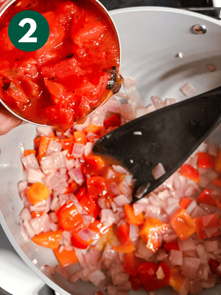 process s،t of adding tomatoes to pan