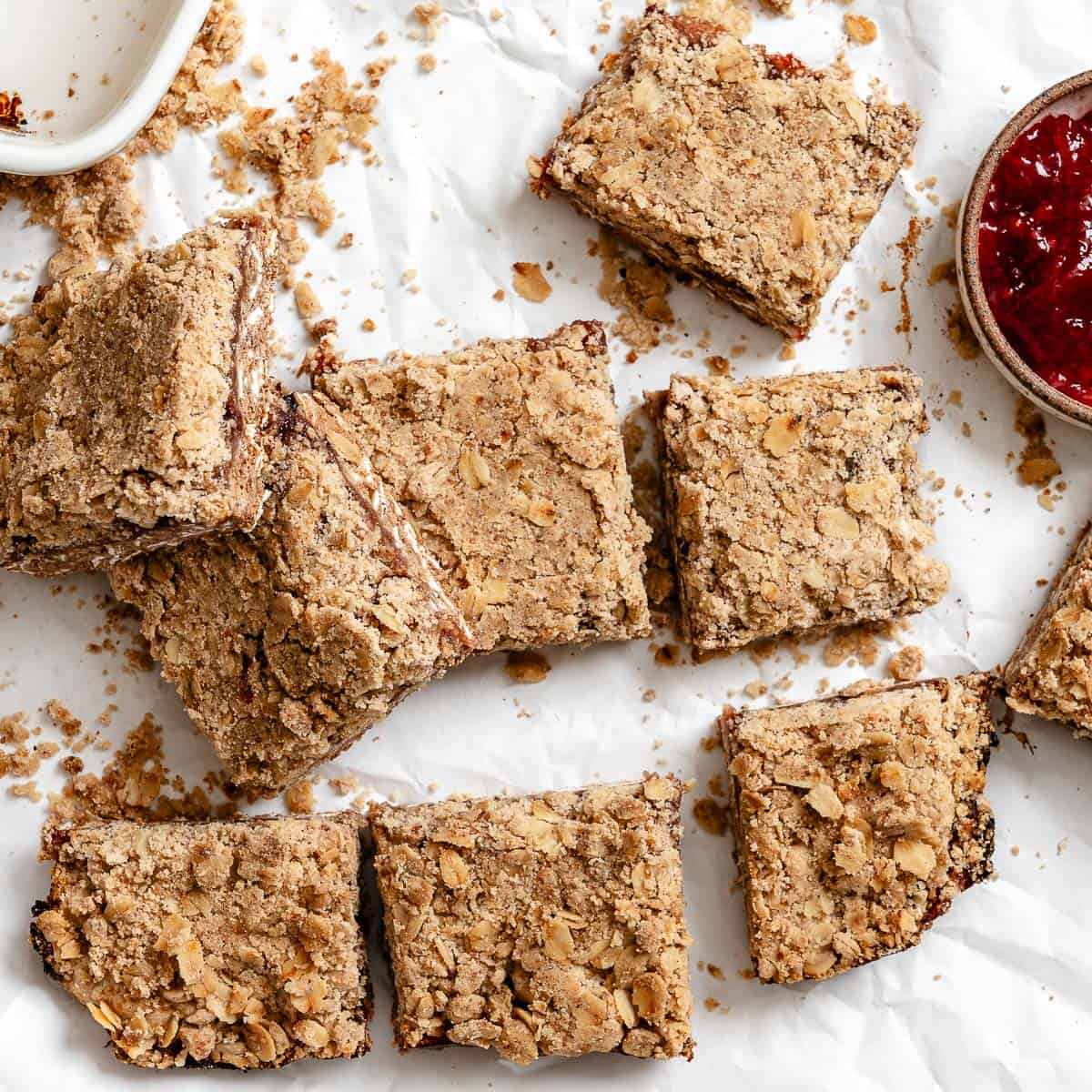Easy Strawberry Oatmeal Bars