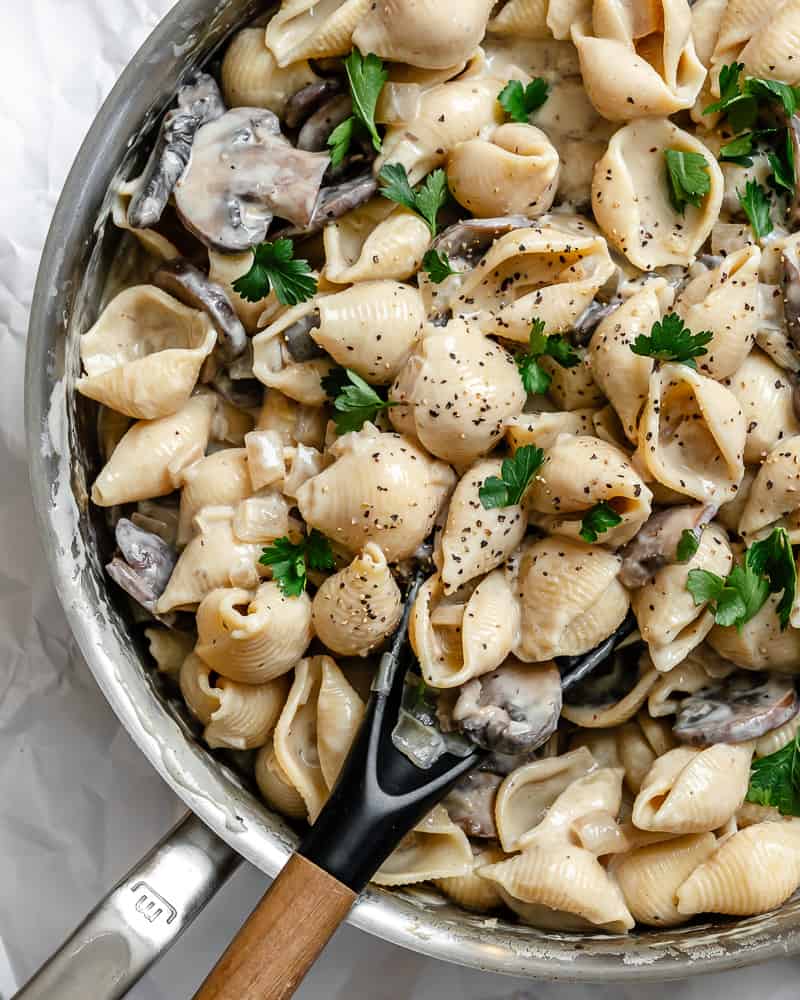 completed Creamy Vegan Mushroom Pasta in a pot