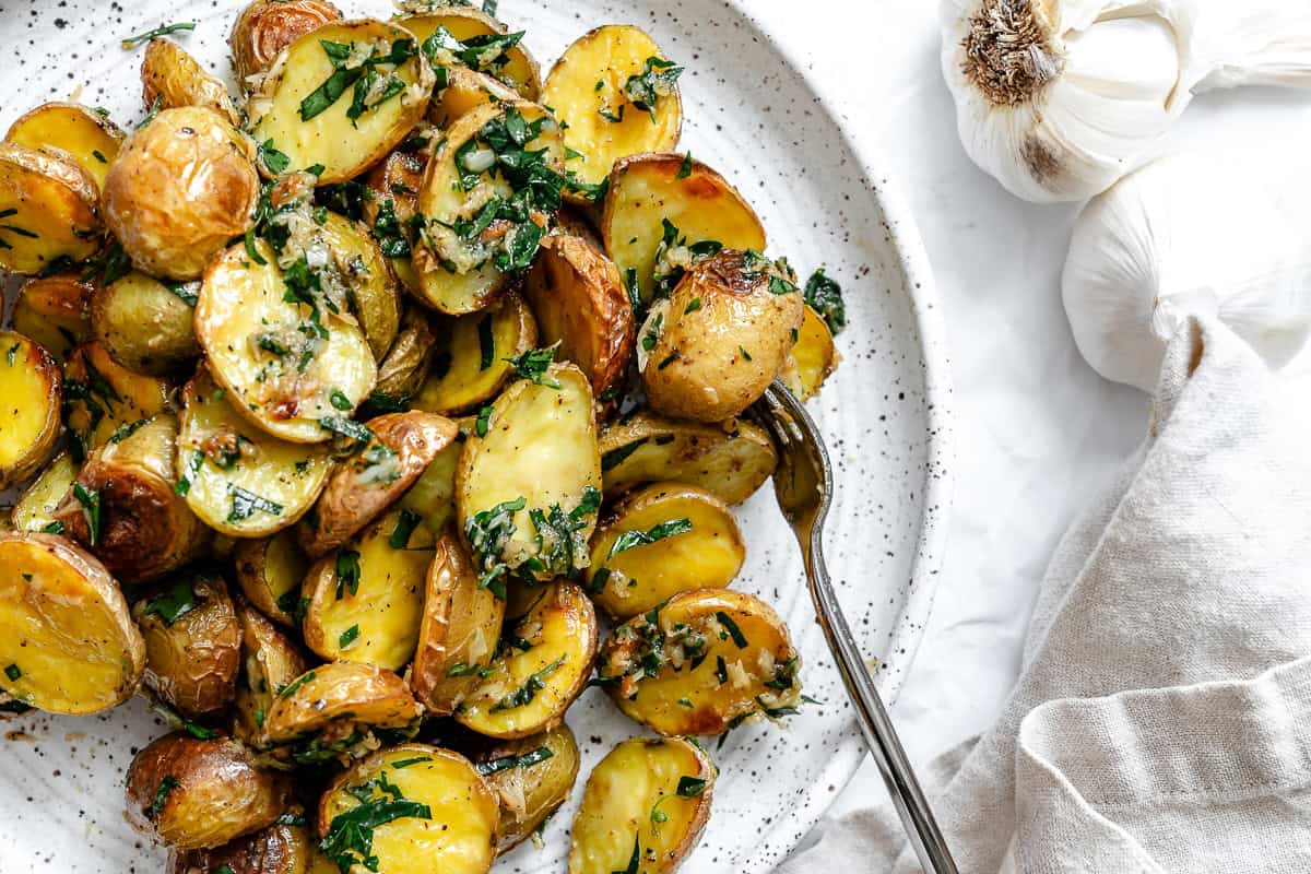 Garlic Roasted Baby Potatoes