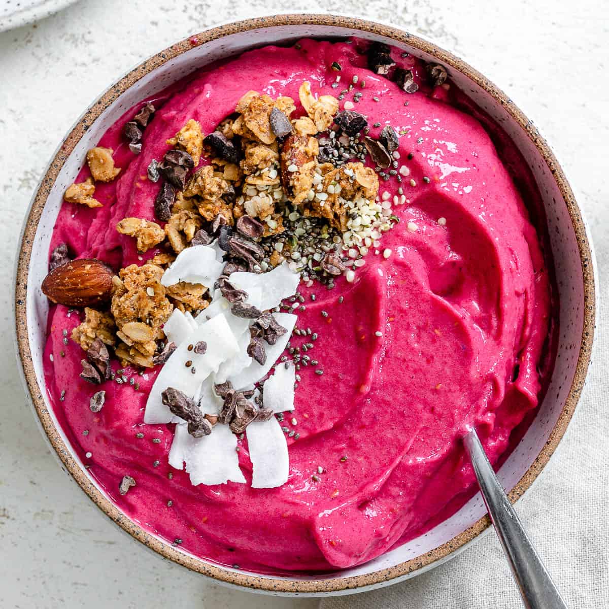 NR-HeartBeet-Smoothie-Bowl-4.jpg