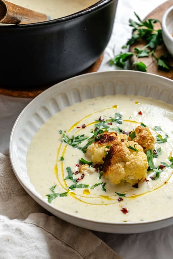 completed Roasted Cauliflower Soup in a bowl