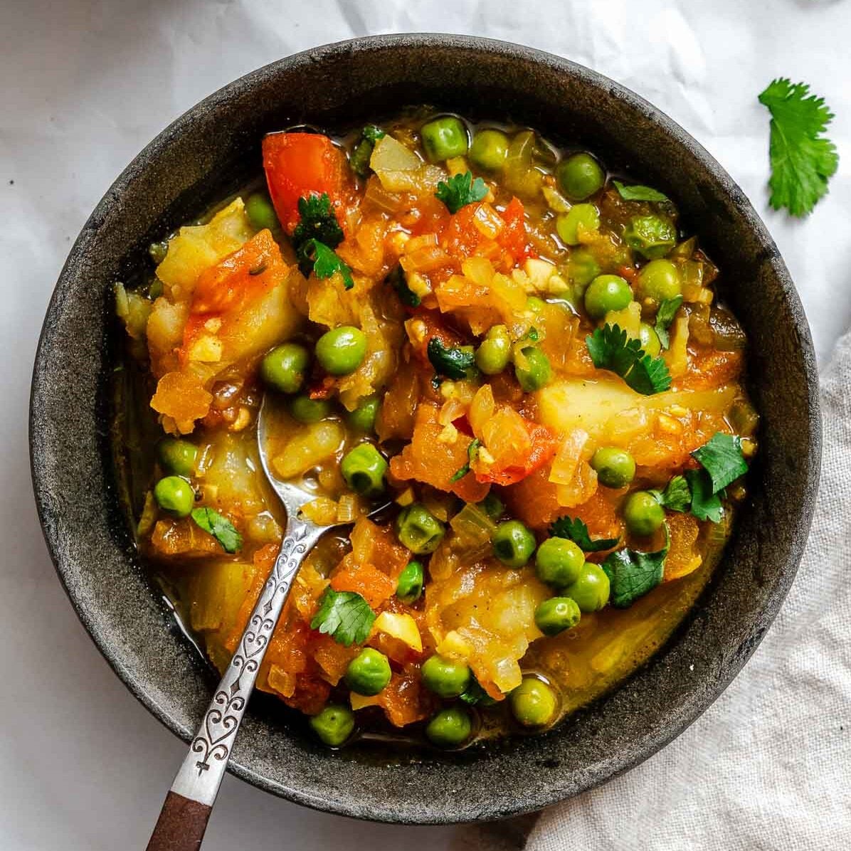Easy Potato and Pea Curry (Aloo Matar)