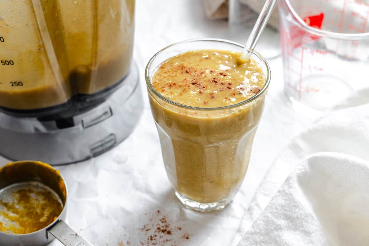 Completed Easy Pumpkin Smoothie in a glass.