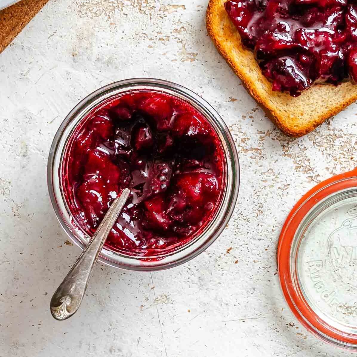 Easy Plum Jam (No Pectin)