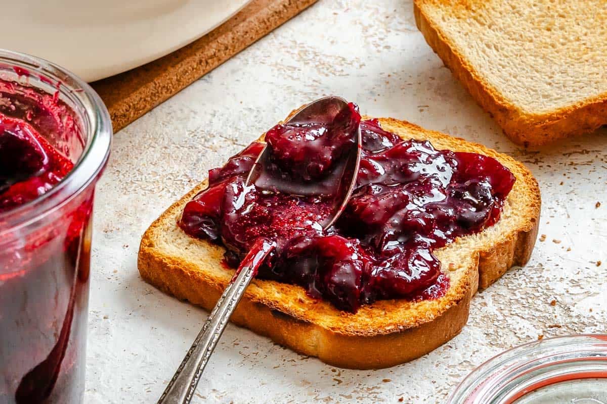 Easy Plum Jam (No Pectin)