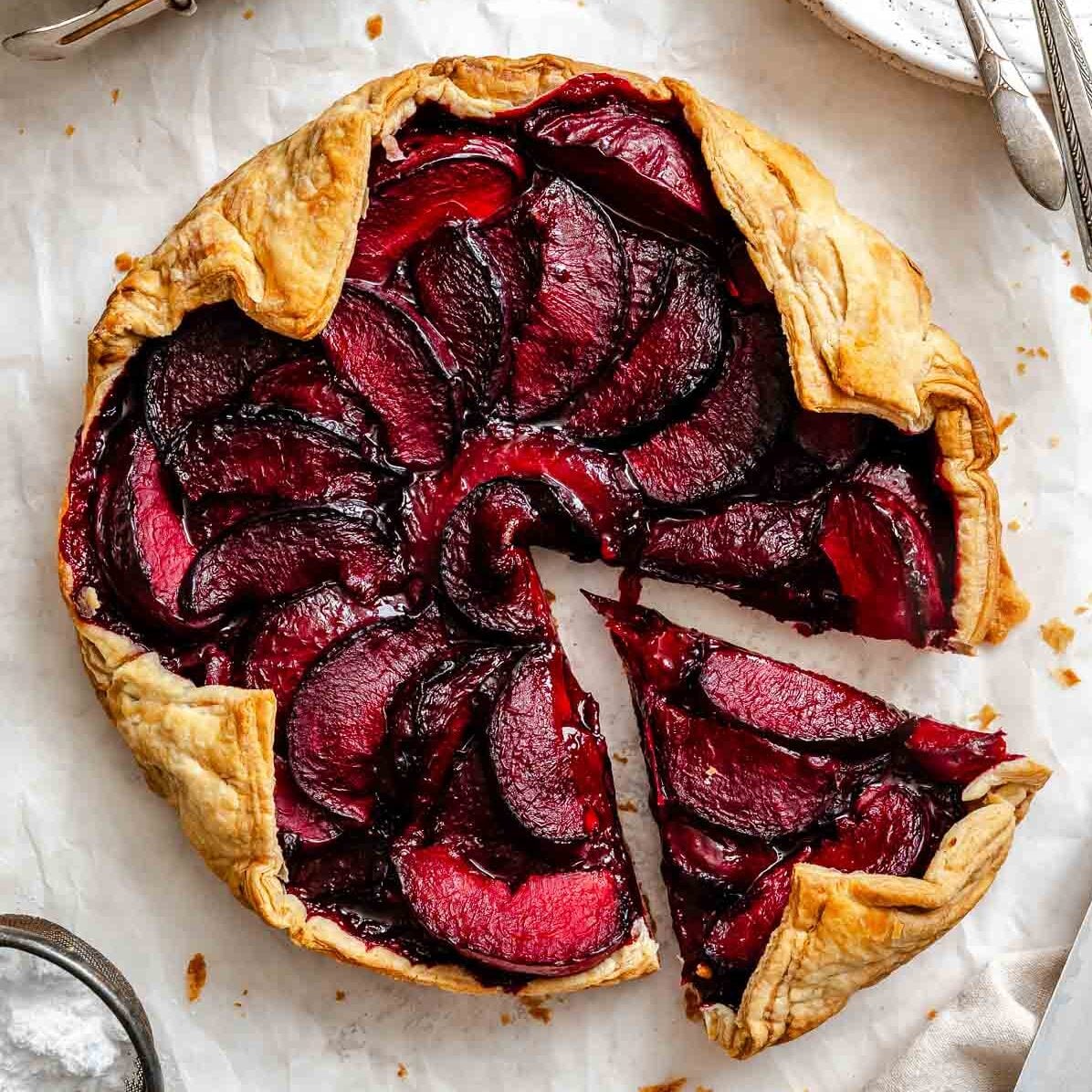 Einfache Pflaumentarte (Pflaumen-Galette)